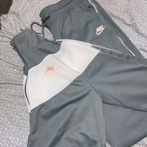 Nike Jogging Suit